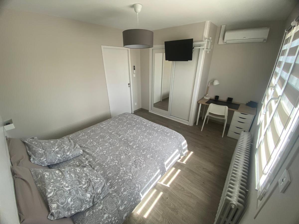 Chambre privée chez l habitant avec piscine de 1 à 3 chambres Grieges Exterior foto
